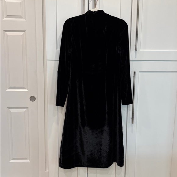 Banana Republic x Olivia Palermo Velvet Black Long Sleeve Dress - Picture 4 of 4